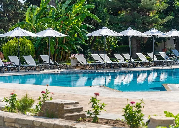 Theatraki העיירה קוס